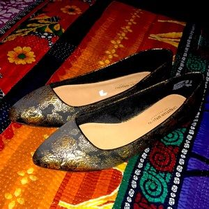 NWOT flats size 11